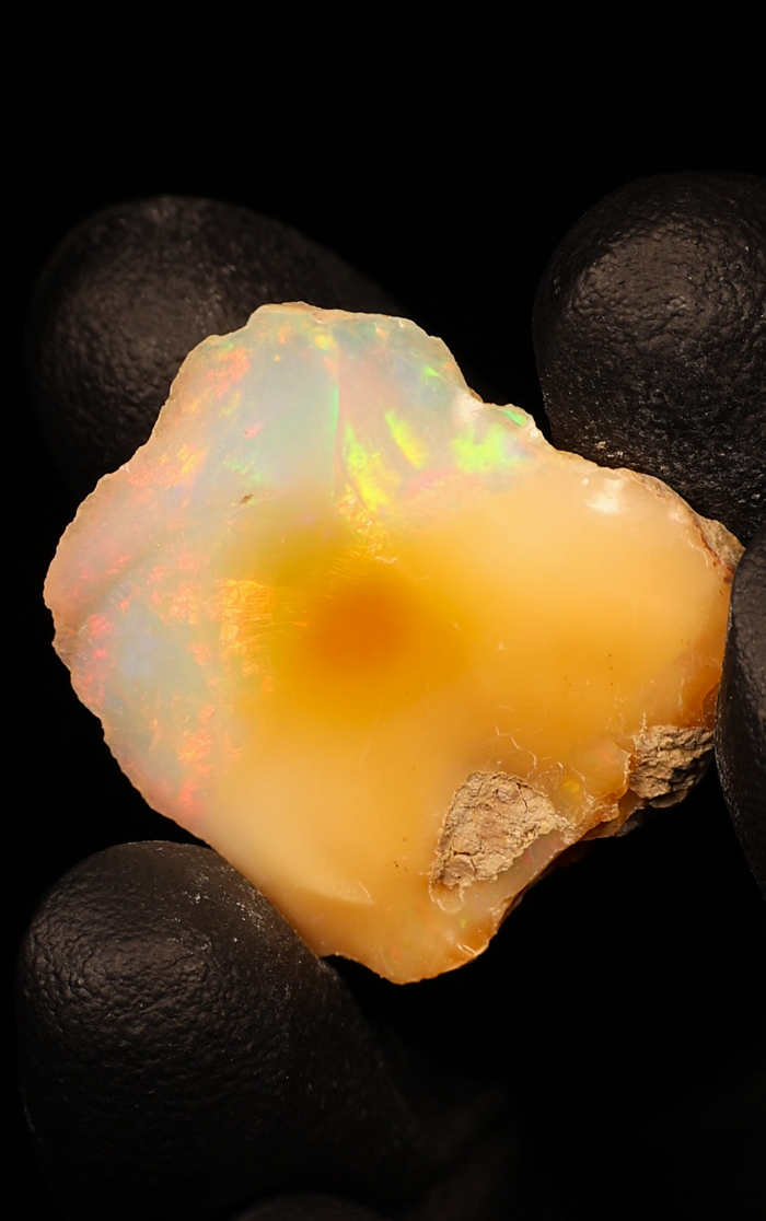 4.56g Rough Ethiopian Jewelry Grade Welo Opal