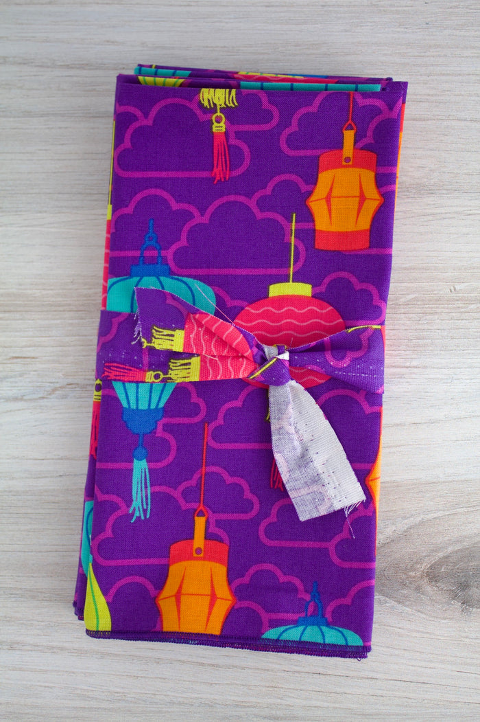 Party Lanterns Napkins in Purple