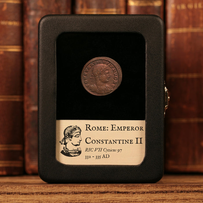 Rome, Emperor Constantine II, AE Unit, Two Soldiers Reverse - 332 to 335 CE - Roman Empire