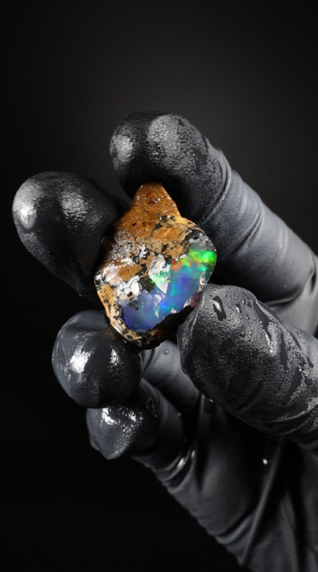 3.22g Rough Ethiopian Welo Specimen Opal
