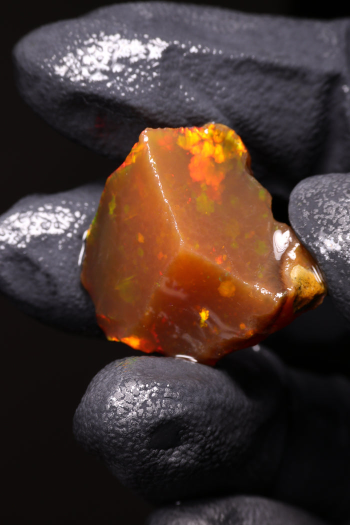4.94g Rough Ethiopian Welo Specimen Opal