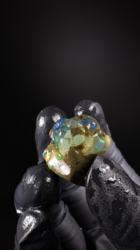 7.50g Rough Ethiopian Welo Specimen Opal
