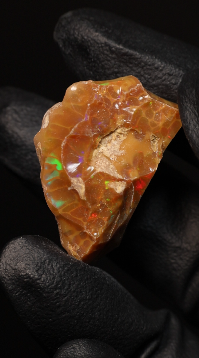 7.66g Rough Ethiopian Jewelry Grade Welo Opal