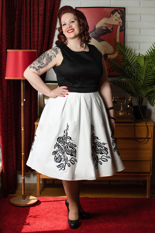 Annie Embroidered Roses Swing Dress in Black-White