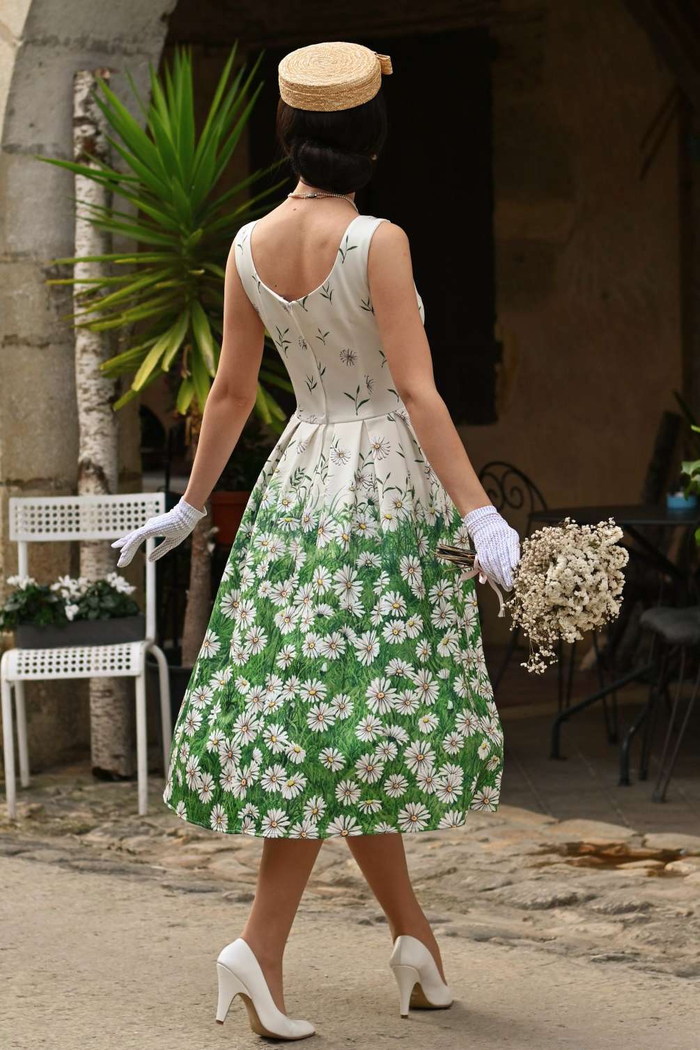Amanda Daisy Swing Dress In White