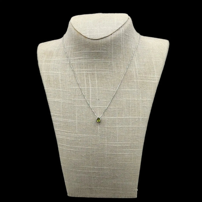 This is the front view of this lovely Sterling Silver and Peridot pendant necklace