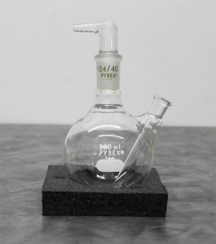 Pyrex 500mL Round Bottom Distilling Flask with Bent Inlet Adapter