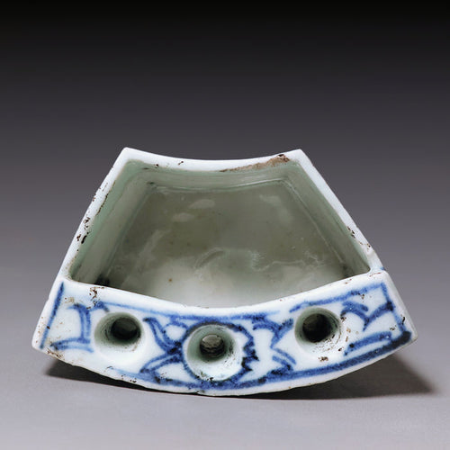 Qing Dynasty, Blue and White Hand Painted Ceramic Calligraphy Brush Holder