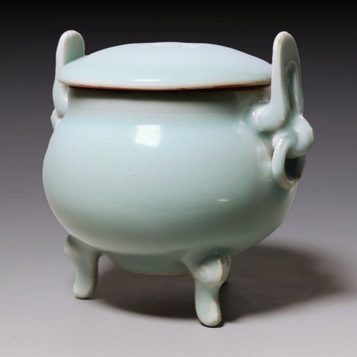 Qing Dynasty, Celadon Glazed Tripod Incense Burner with Lid and Handles