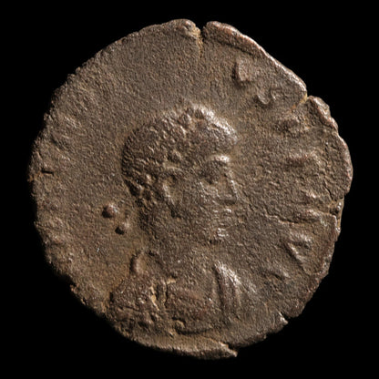 Rome, Emperor Arcadius, AE3, Emperor Crowned by Victory - 395 to 401 CE - Roman Empire