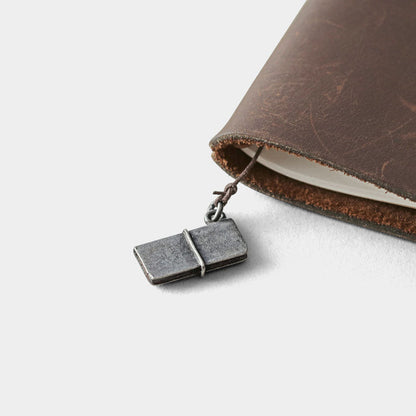 TRAVELER'S Factory Charm